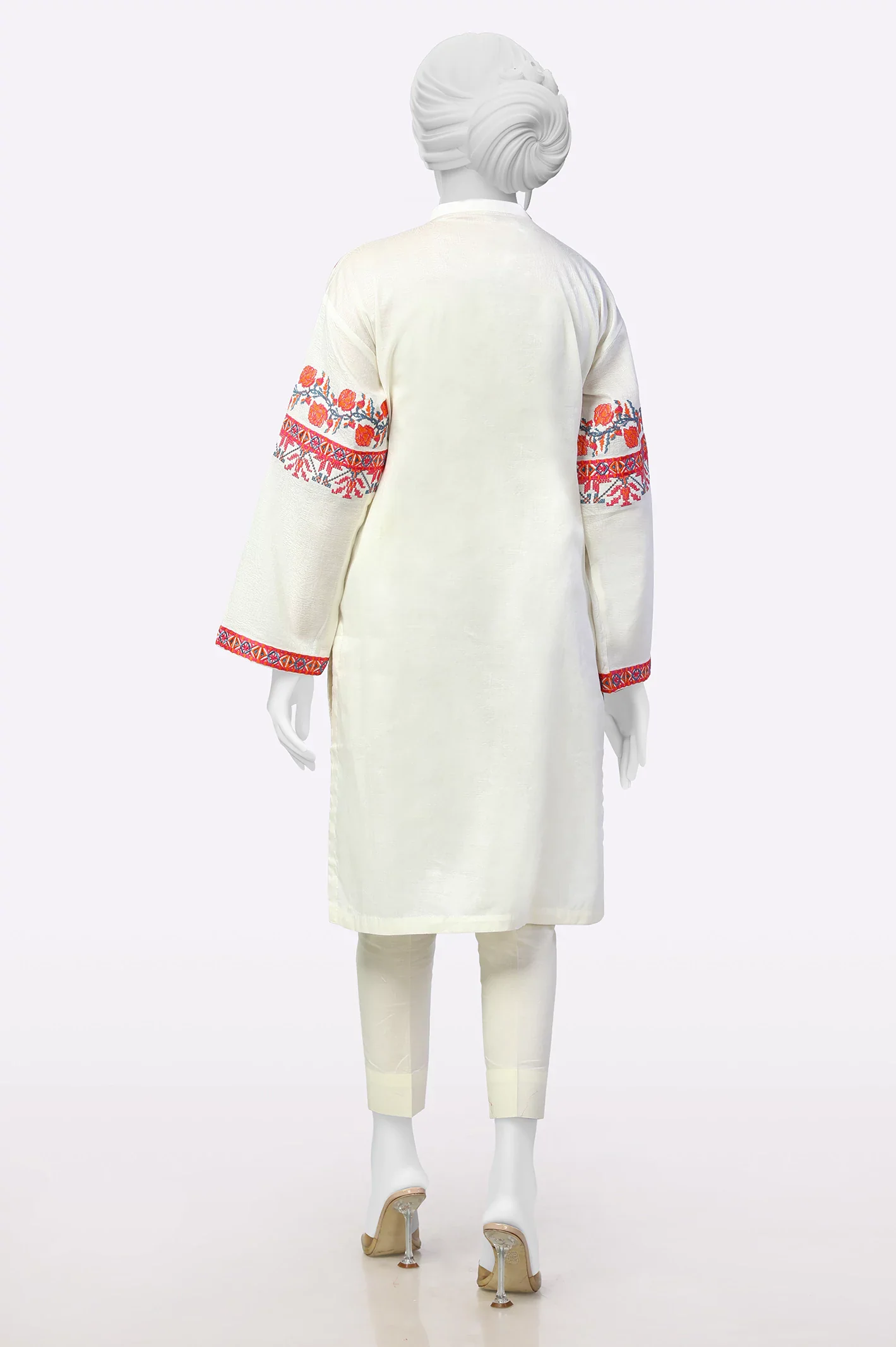 White Embroidered Kurti - Image 3